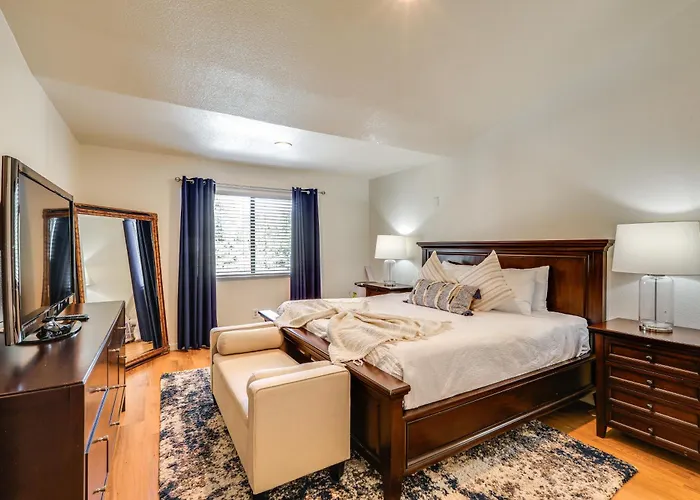 Holiday home Grill & Games: Family-friendly Flagstaff Getaway! *