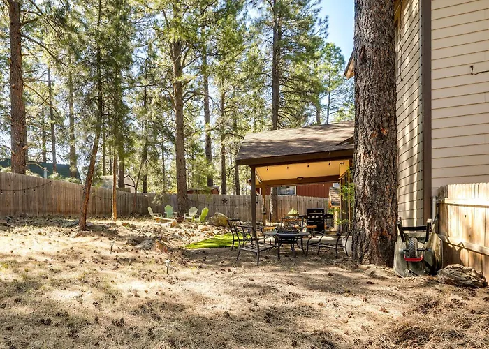 Grill & Games: Family-friendly Flagstaff Getaway! Holiday home